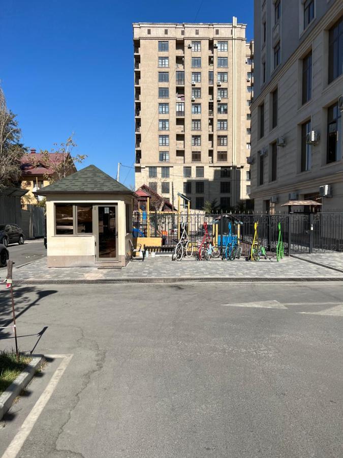 A7 Апарт Отель Bișkek Exterior foto
